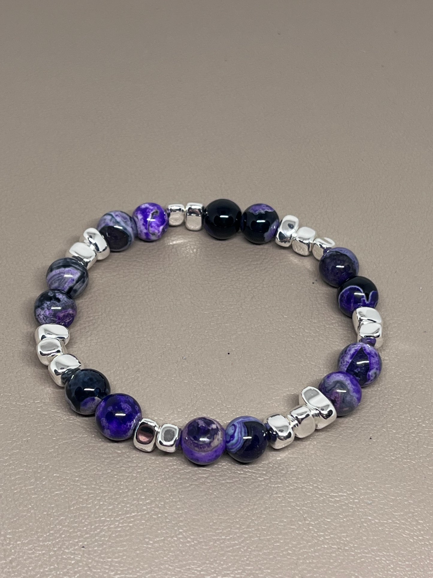 Armbånd Lilla flammeagat og sølv hematitt