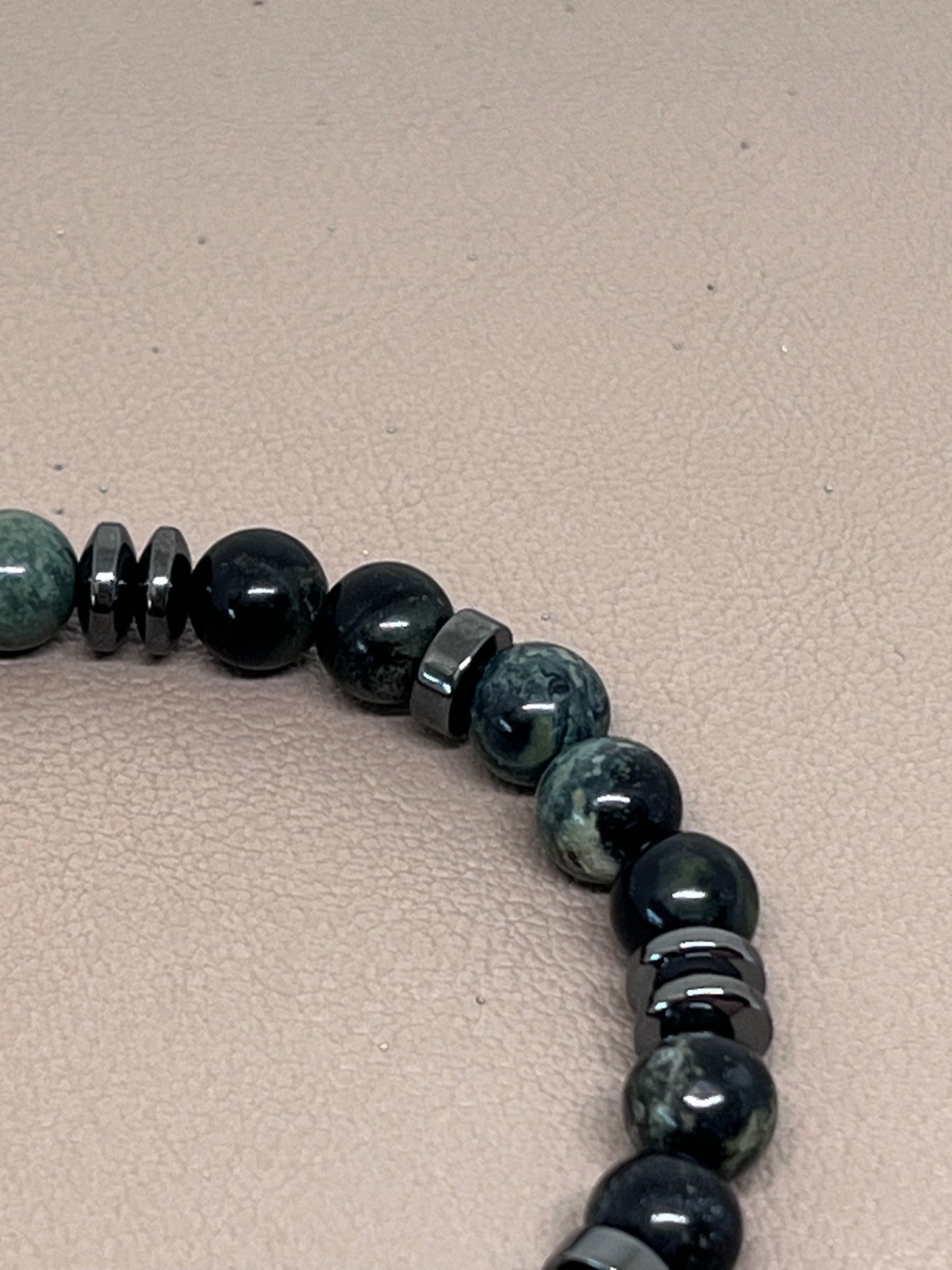 Grønne små rhyolittperler