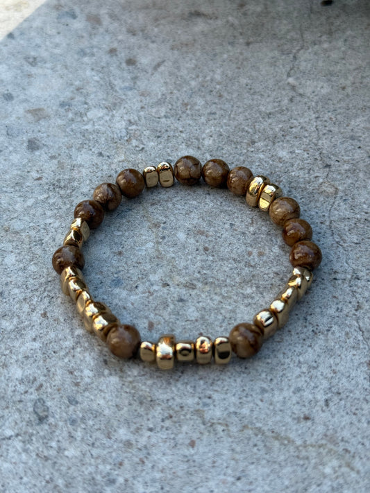 Armbånd brun kalsedon og gull - inluma