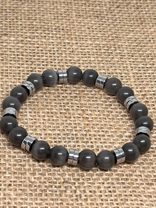 Grå katteøyne og sølvfarget hematitt