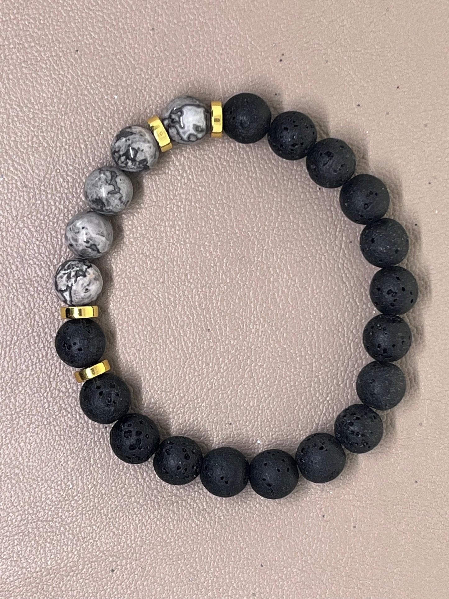 Armbånd svart lava, grå Jasper og gull