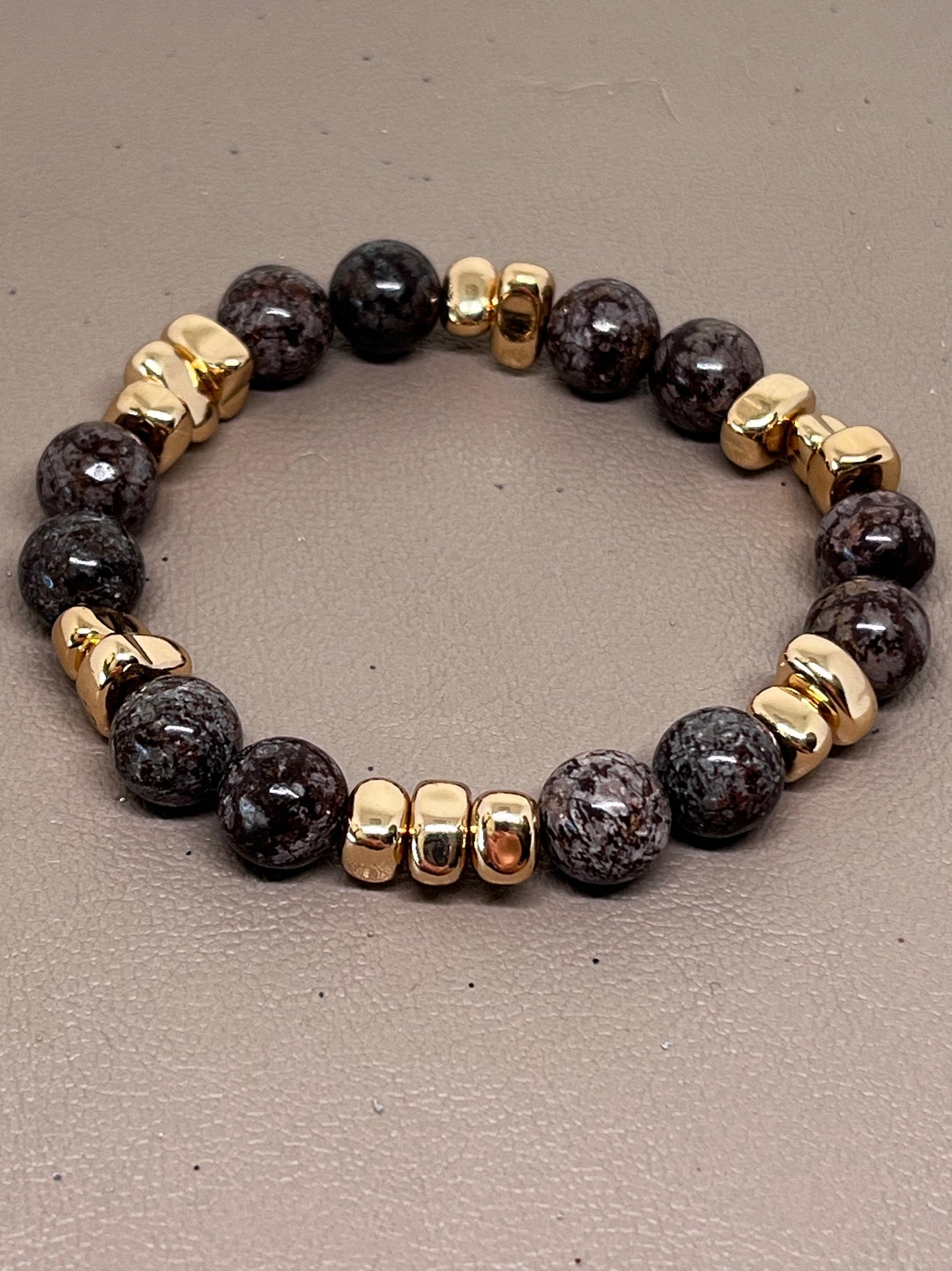 Brun obsidian og gull hematitt