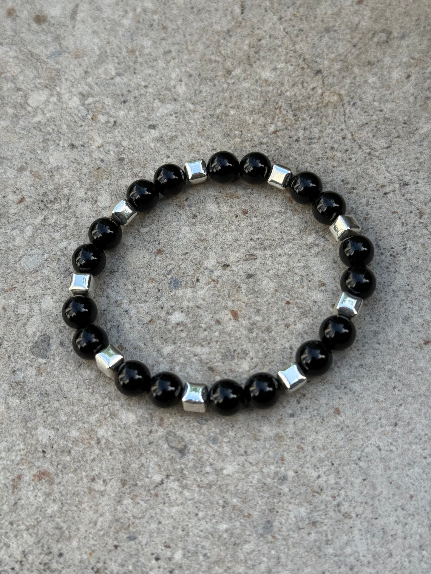 Sort onyx og sølv hematitt - inluma