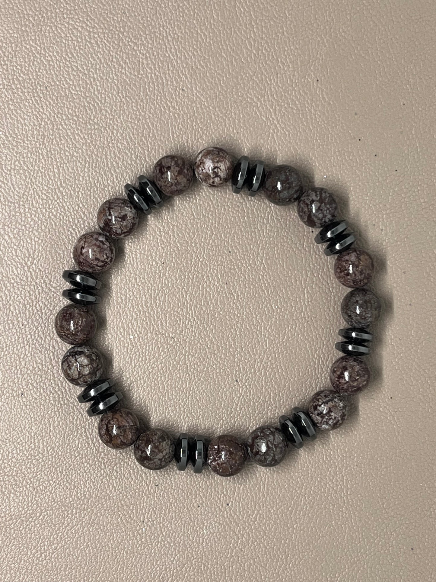 Brun obsidian og sort hematitt