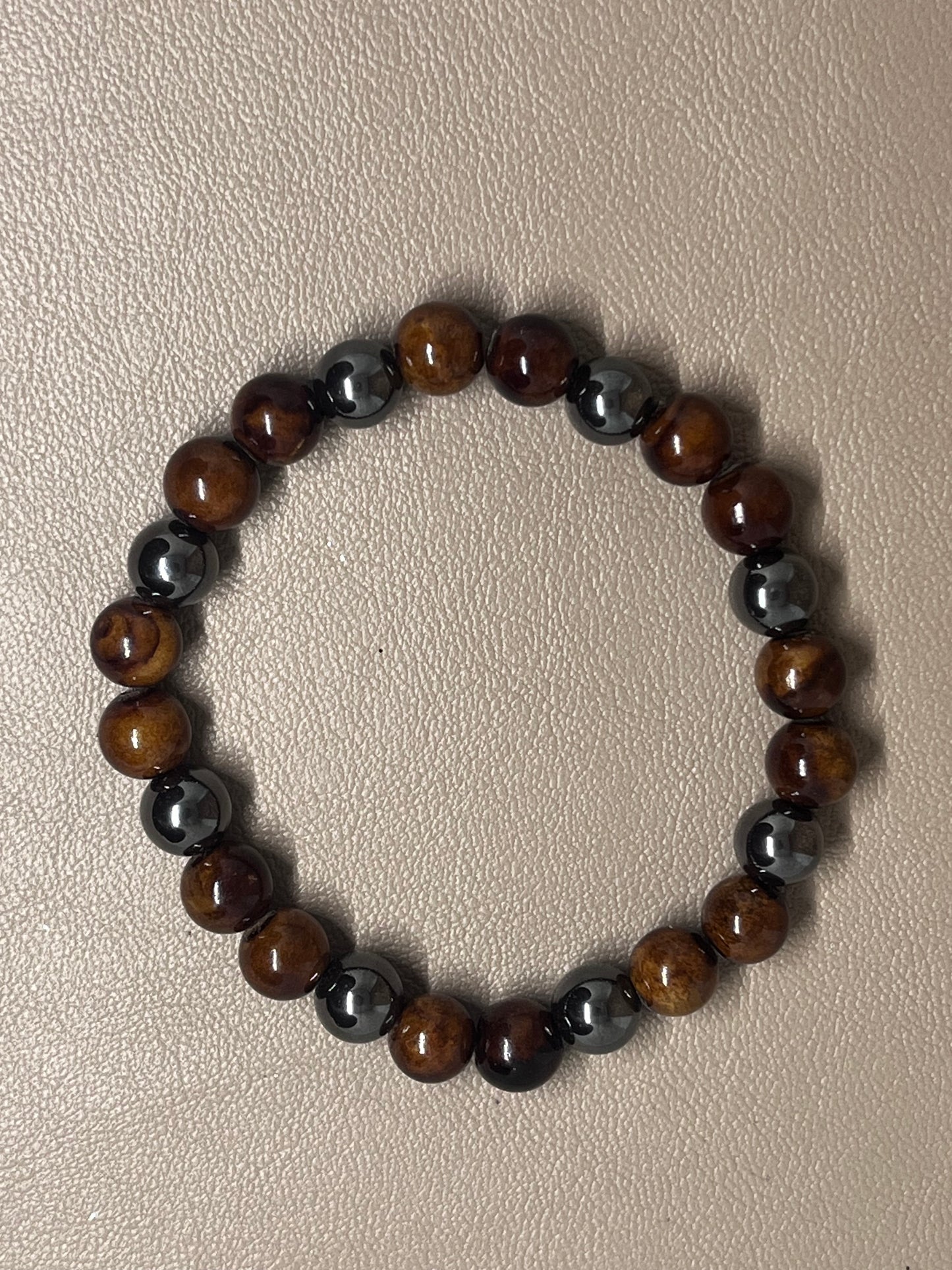 Armbånd Brune steinperler og sort hematitt