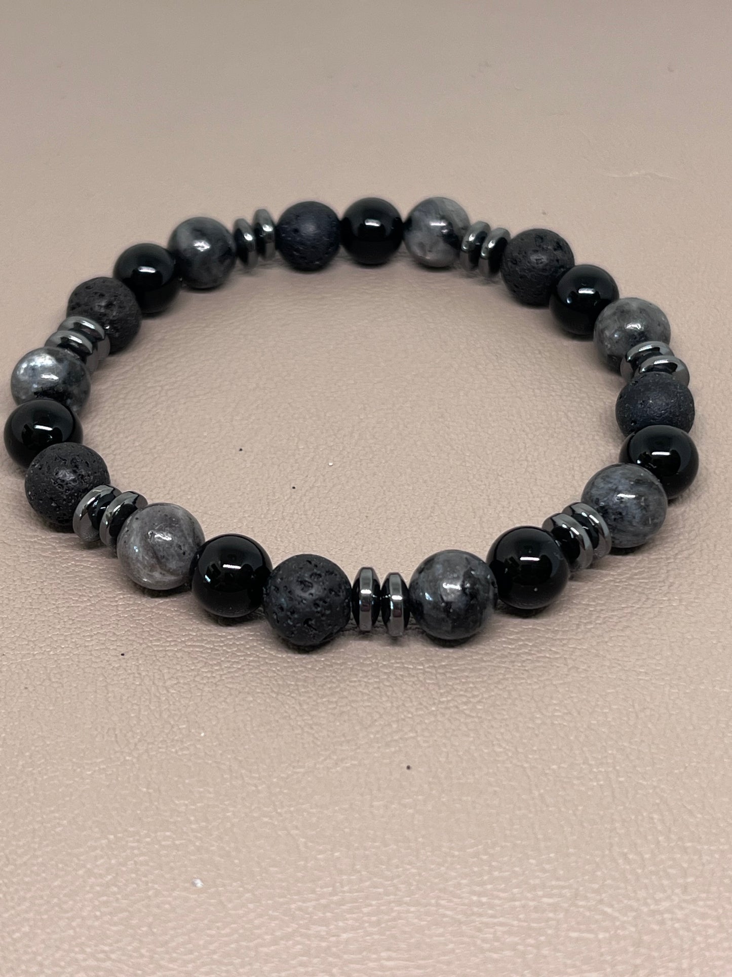 Armbånd To stk grønn og grå med sort