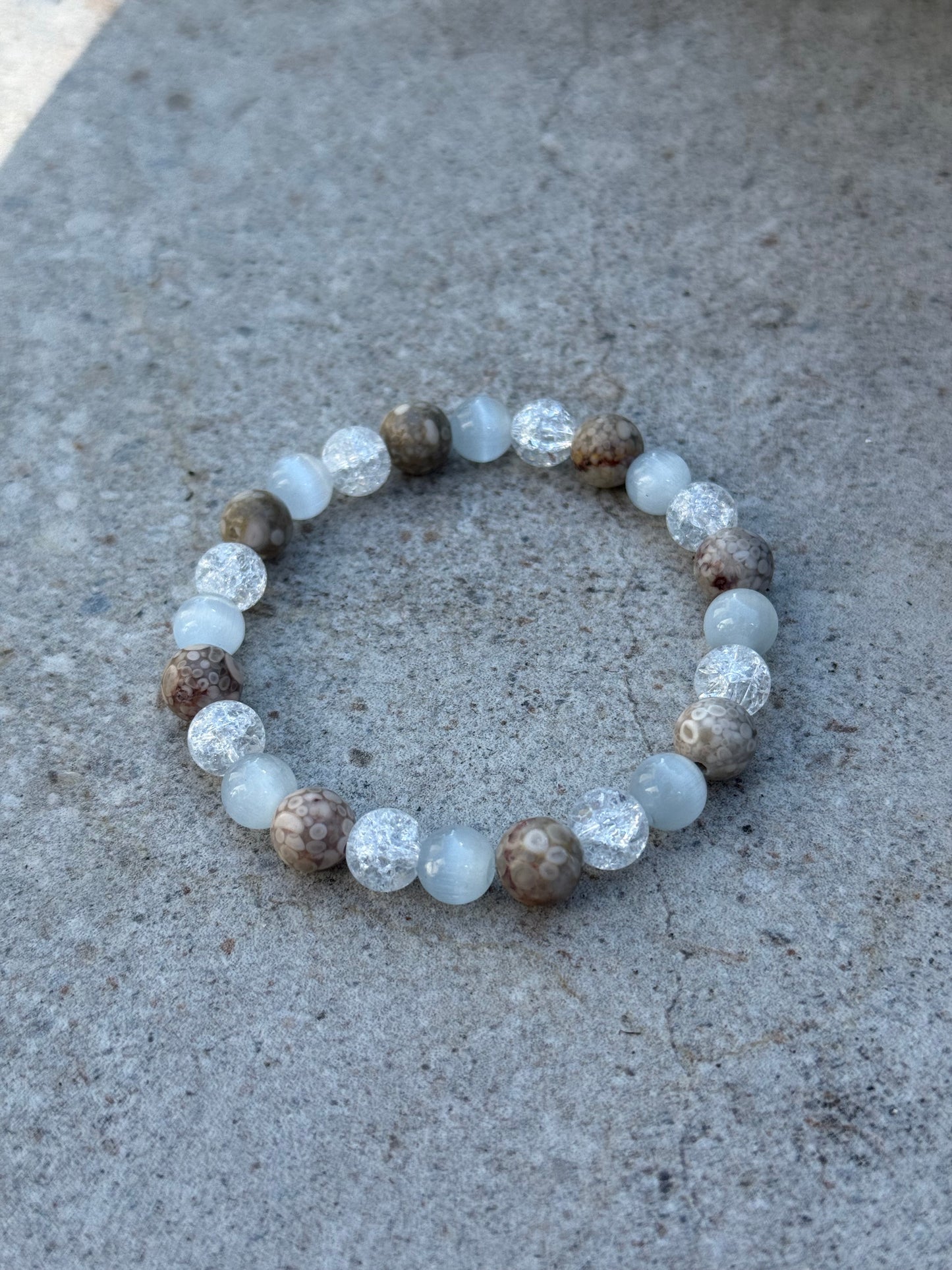 Armbånd gråbeige zeolitt og hvite katteøyne - inluma