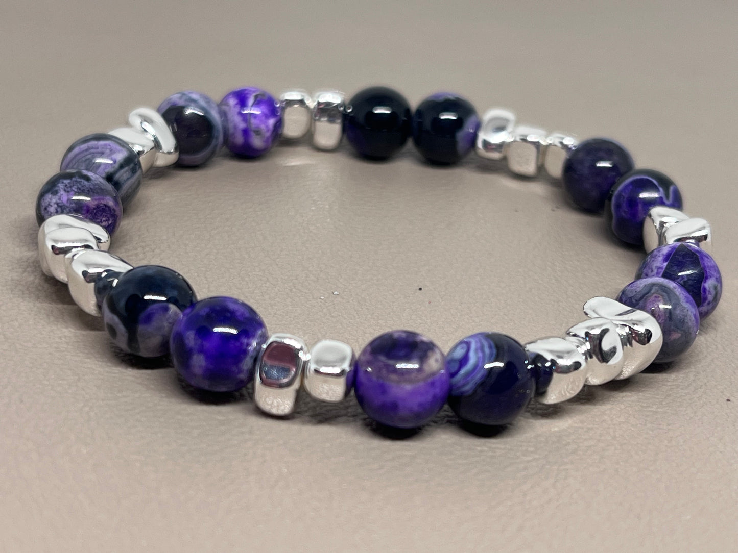 Armbånd Lilla flammeagat og sølv hematitt